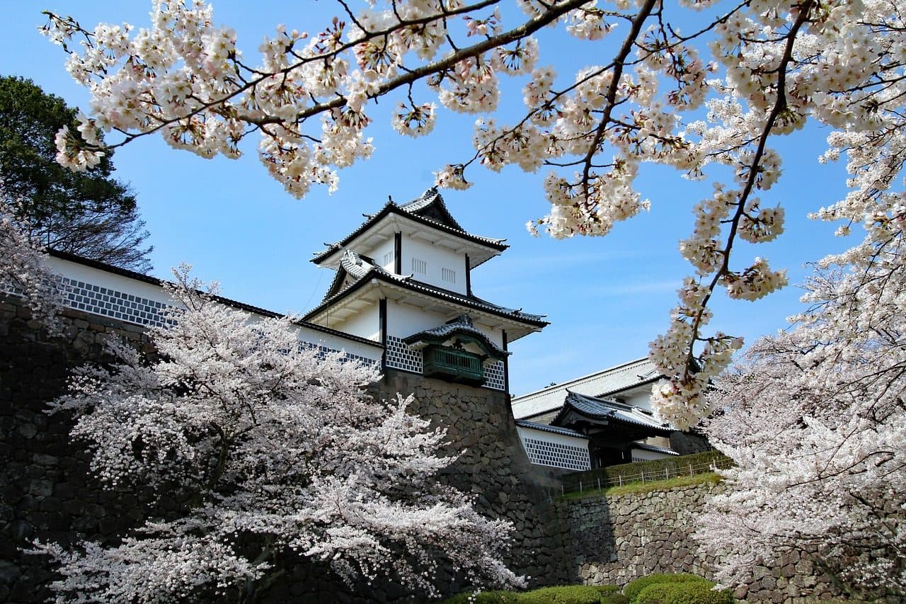 Kanazawa castle white walls