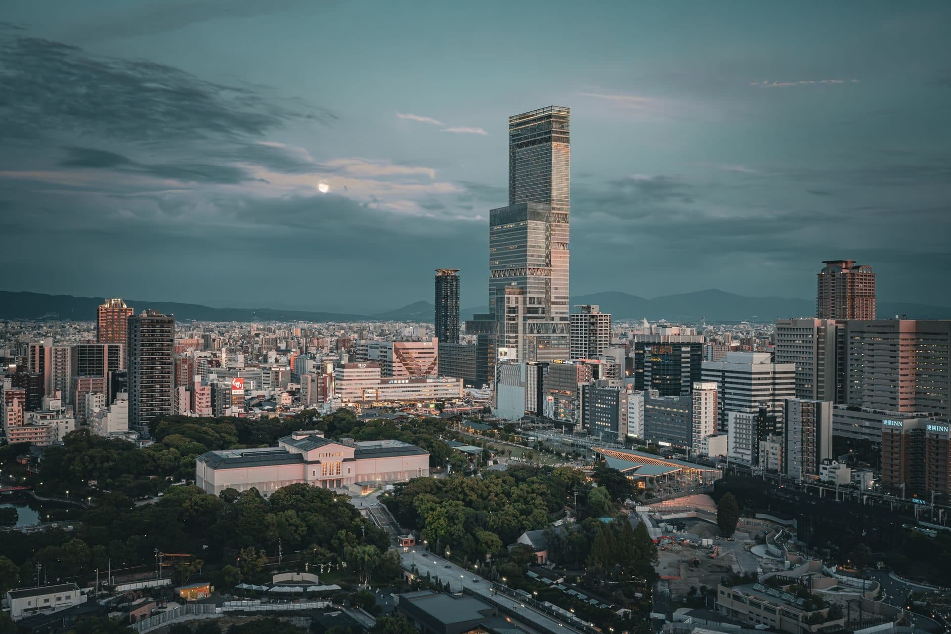 Abeno Harukas Osaka skyline